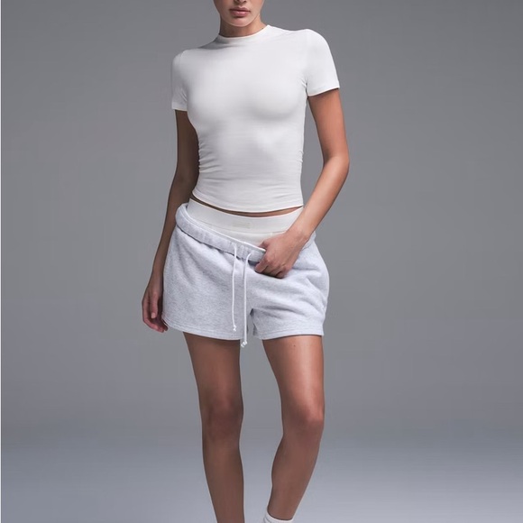 New SKIMS Cotton Jersey Short Sleeve T-Shirt in Marble Size XS Retail $48 - Picture 1 of 6